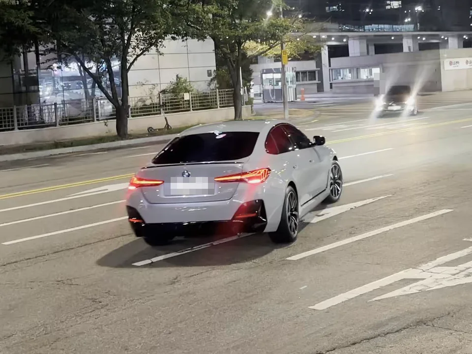 BMW 420i 그란쿠페 후측면 — 출고 영상 캡처